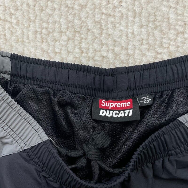 SUPREME x Ducati Black Set