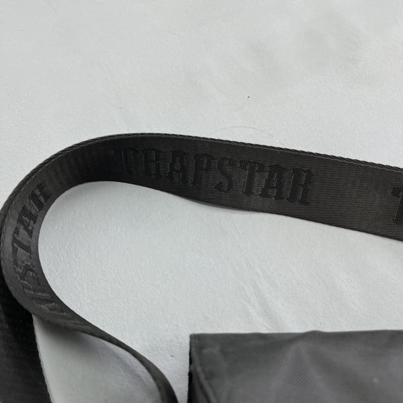 Trapstar Irongate Black Bag