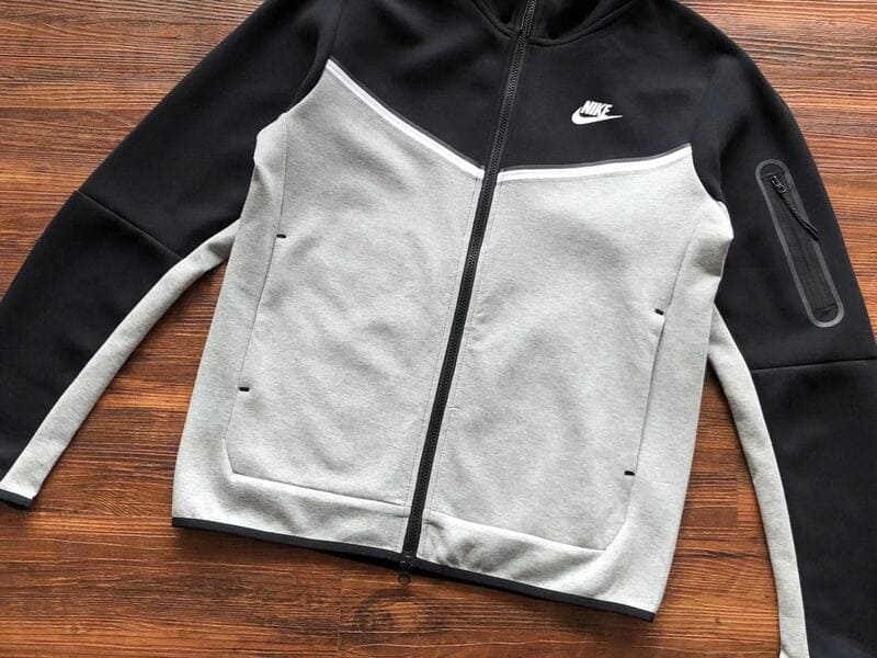 Nike Tech Fleece Black & Grey