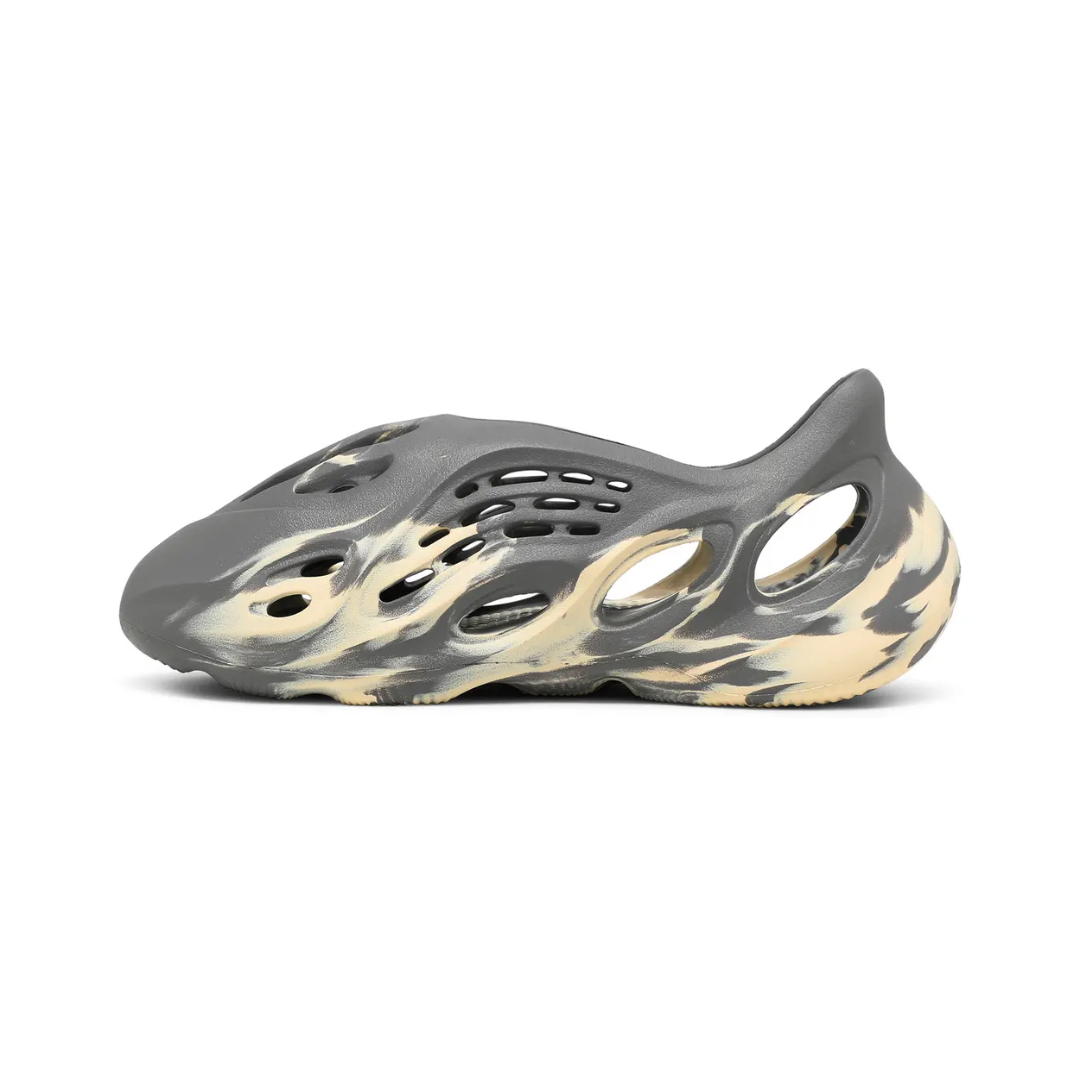 Yeezy Foam Runner "MXT Moon Grey"