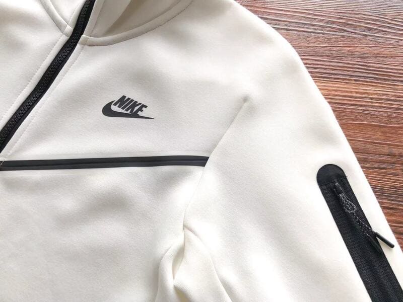 Nike Tech Fleece White
