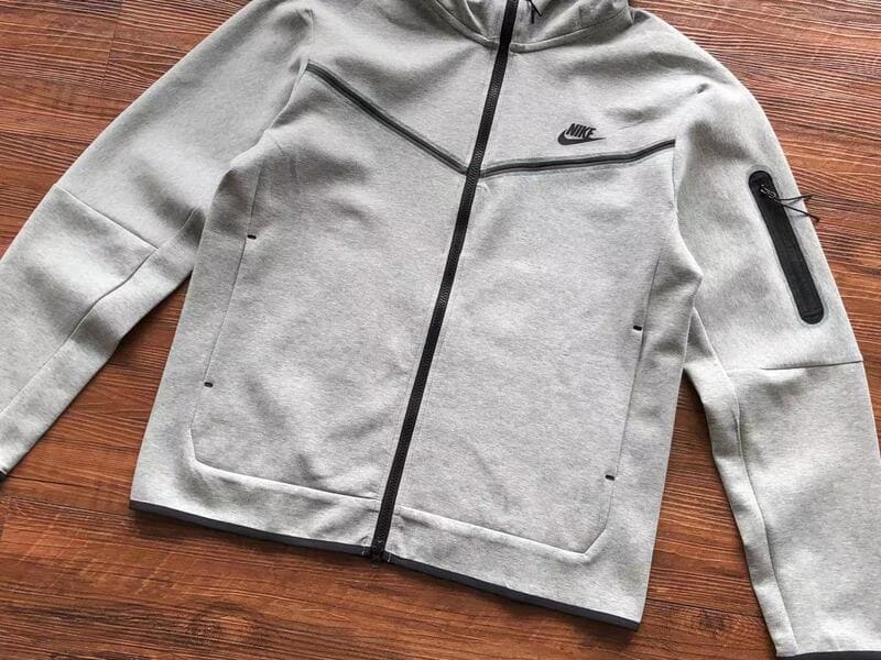 Nike Tech Fleece Light Grey