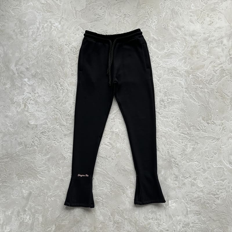 SYNA World Black/Rose Gold Logo Set