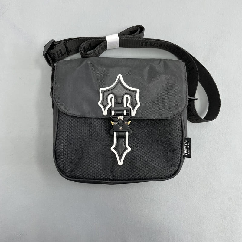 Trapstar Irongate Black Bag
