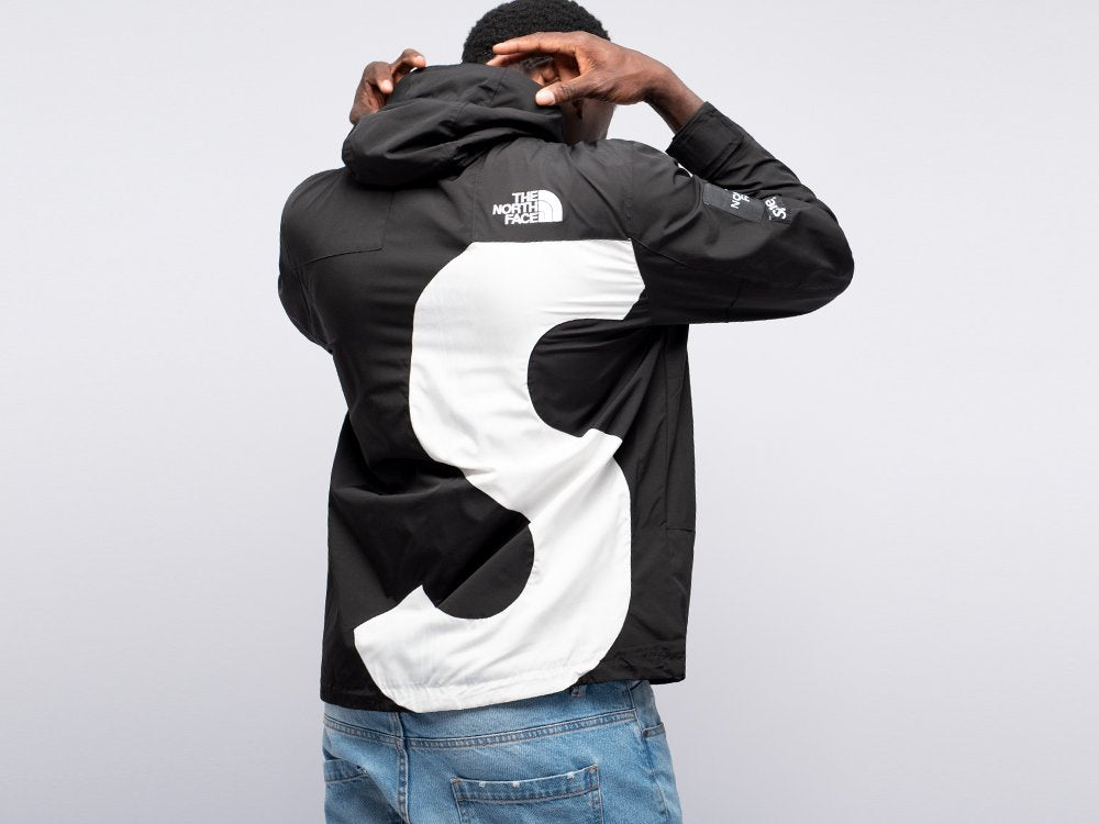 Supreme x The North Face Black Mountain Jacket